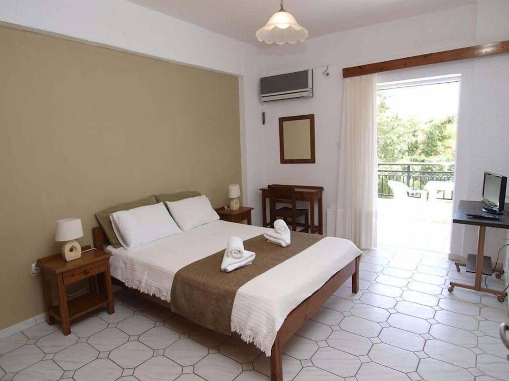 Kleopatra Traditional Hotel Apartments Stoúpa Exterior foto